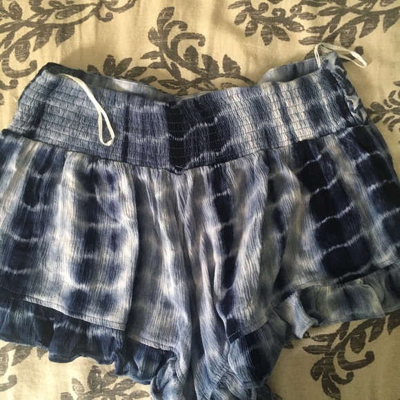 Flowy tie dye shorts - Picture 2 of 2